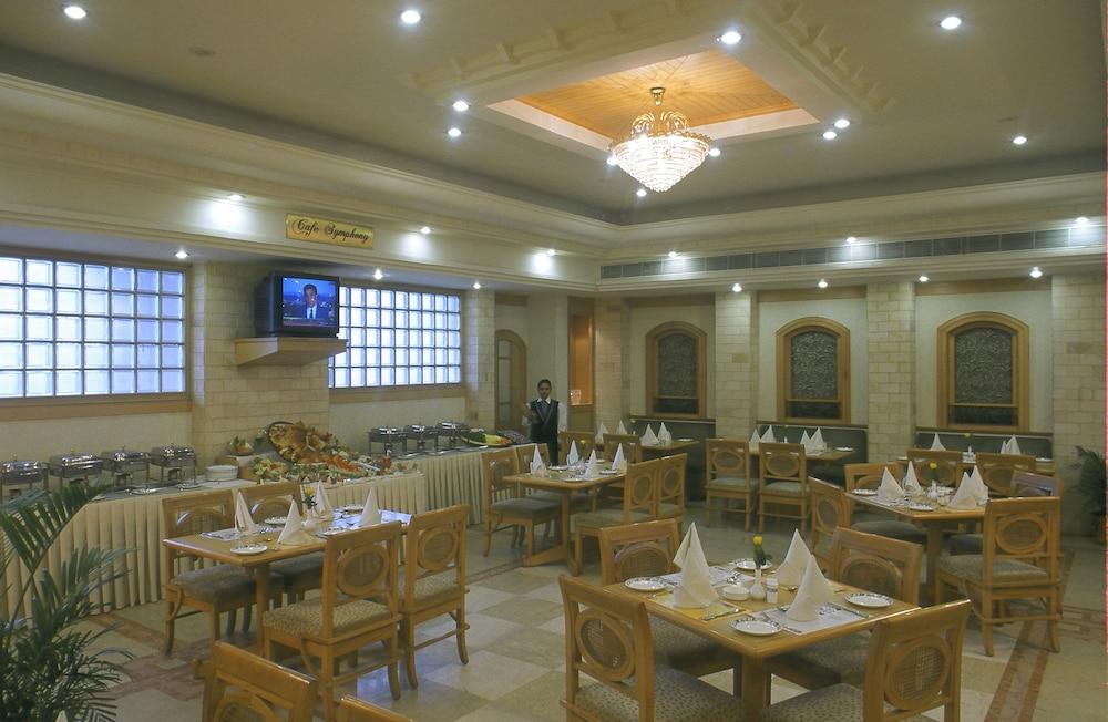 The Pride Hotel, Nagpur Exterior foto