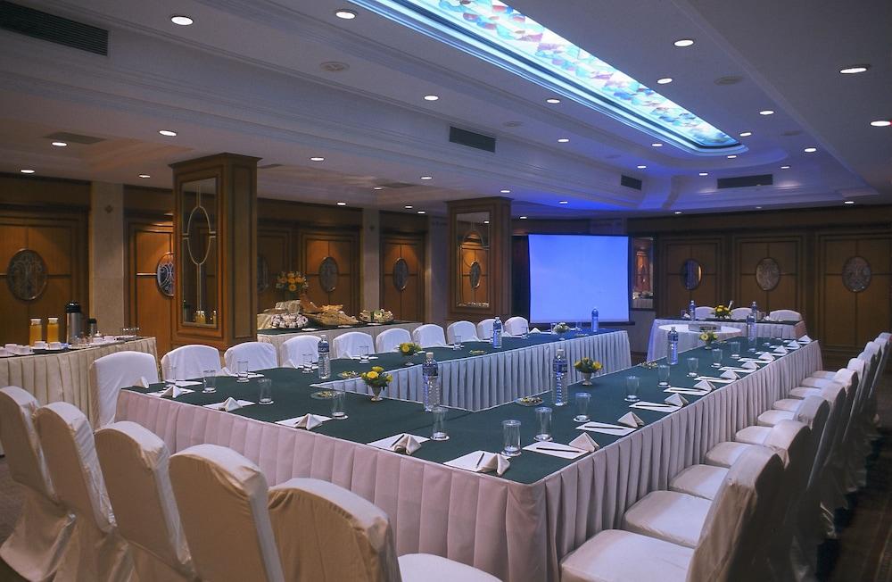 The Pride Hotel, Nagpur Exterior foto