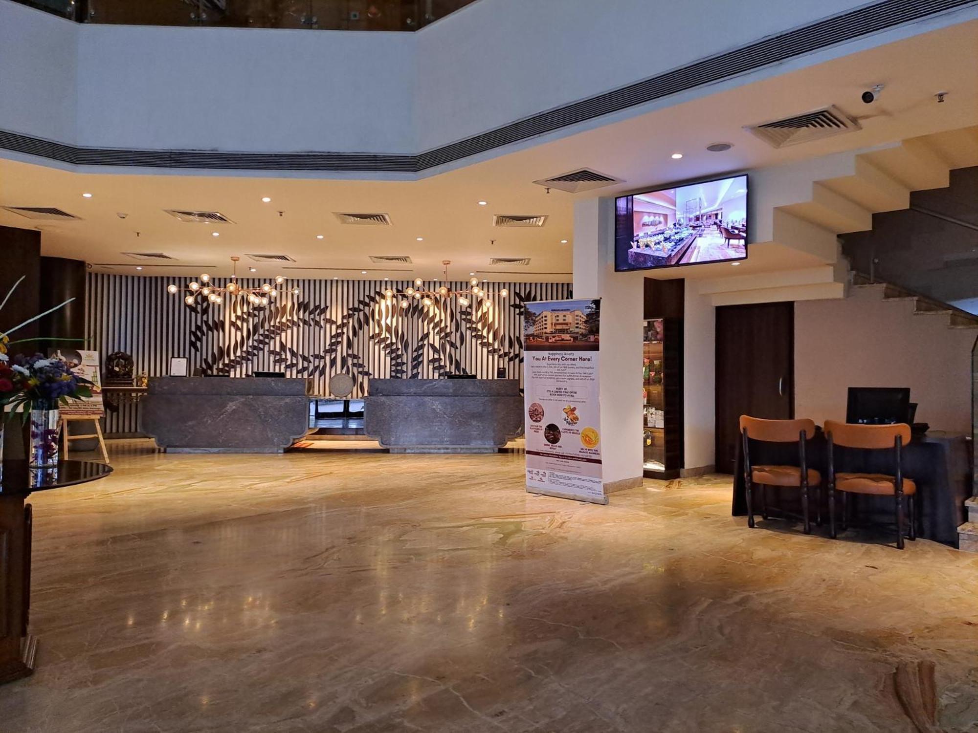 The Pride Hotel, Nagpur Exterior foto